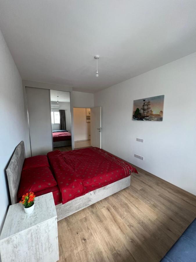 Tetris Apartment Spacious Comfortable Никосия Экстерьер фото