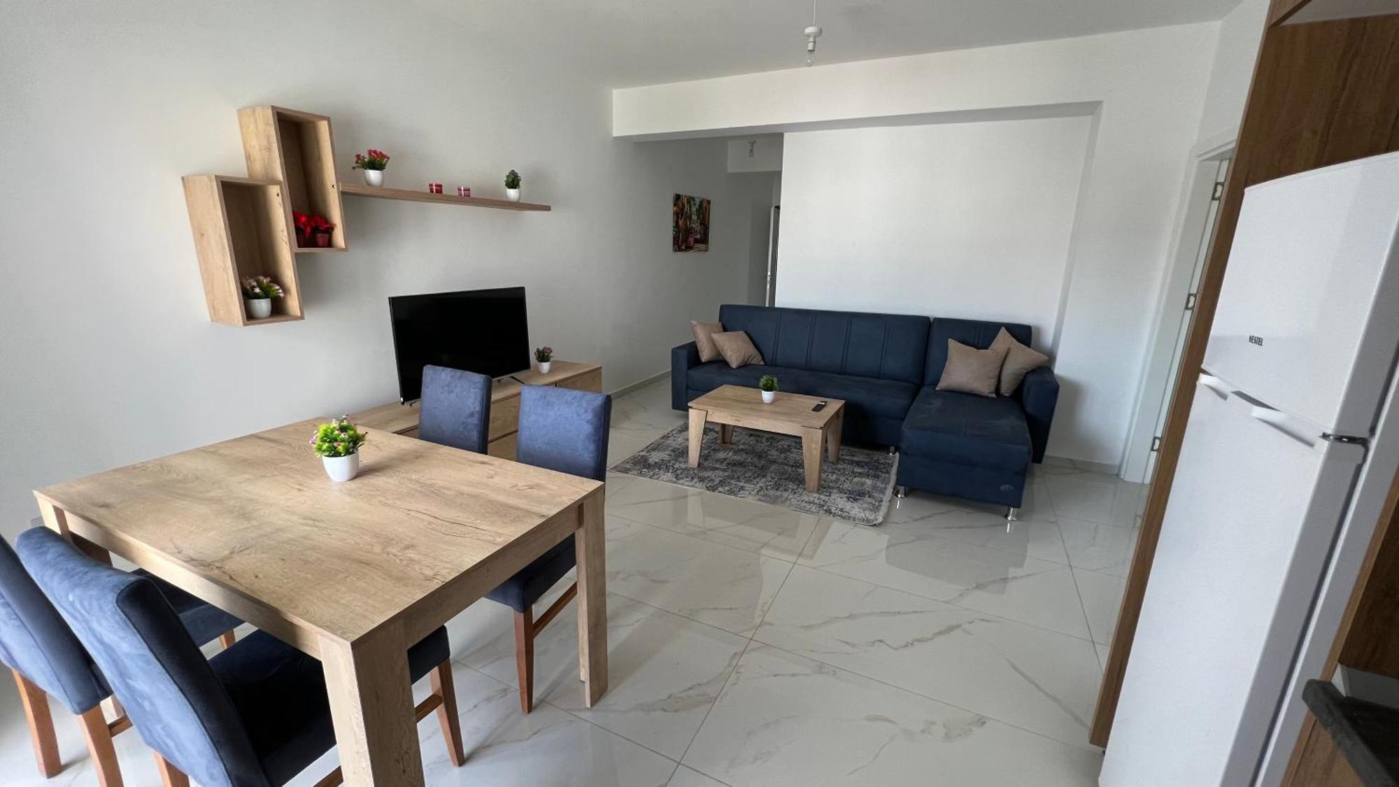 Tetris Apartment Spacious Comfortable Никосия Номер фото