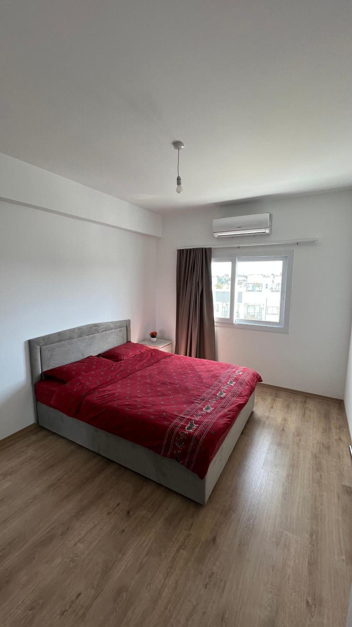 Tetris Apartment Spacious Comfortable Никосия Номер фото