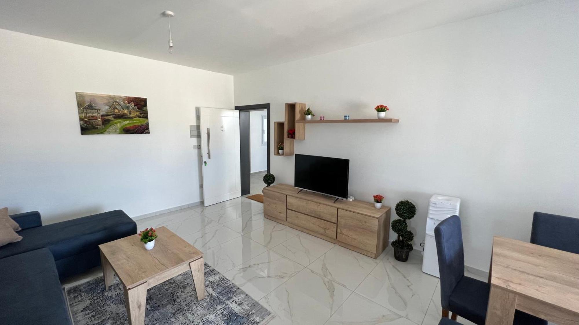 Tetris Apartment Spacious Comfortable Никосия Номер фото