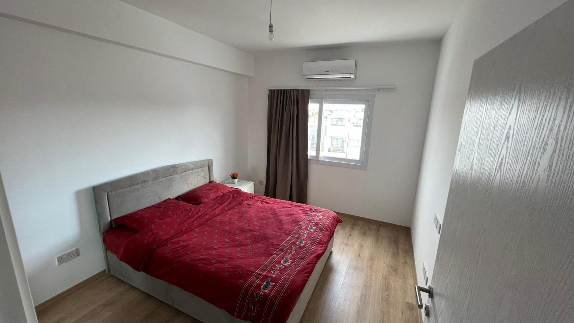 Tetris Apartment Spacious Comfortable Никосия Номер фото