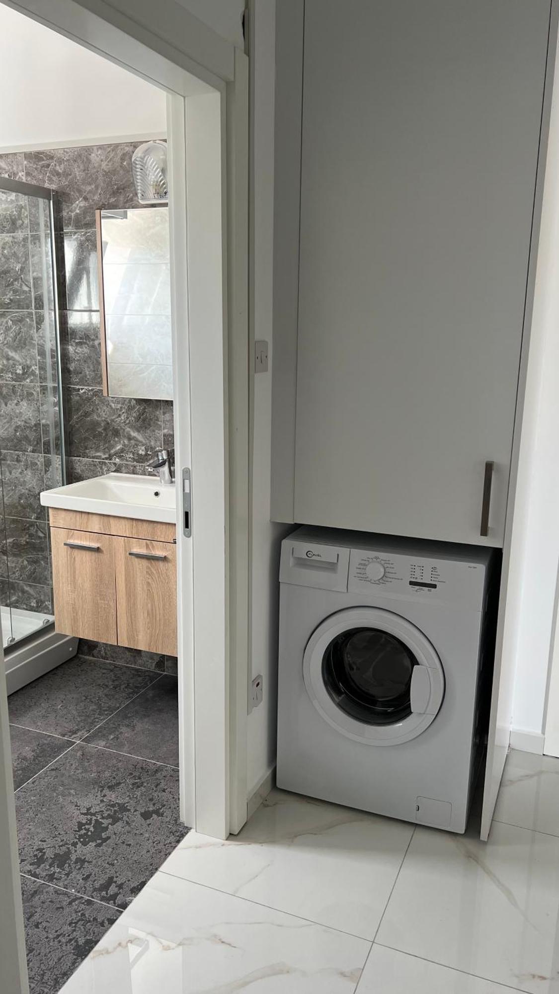 Tetris Apartment Spacious Comfortable Никосия Номер фото
