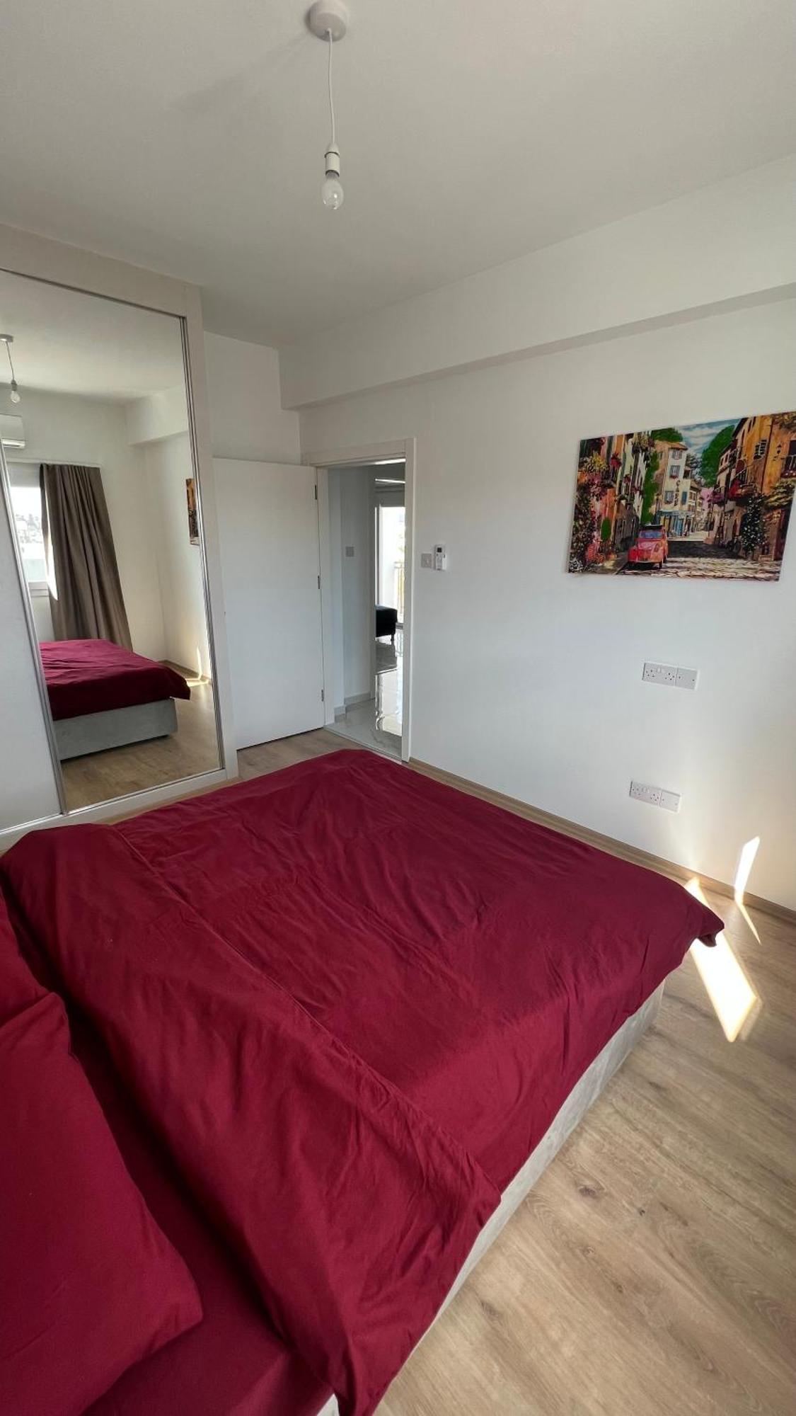 Tetris Apartment Spacious Comfortable Никосия Номер фото
