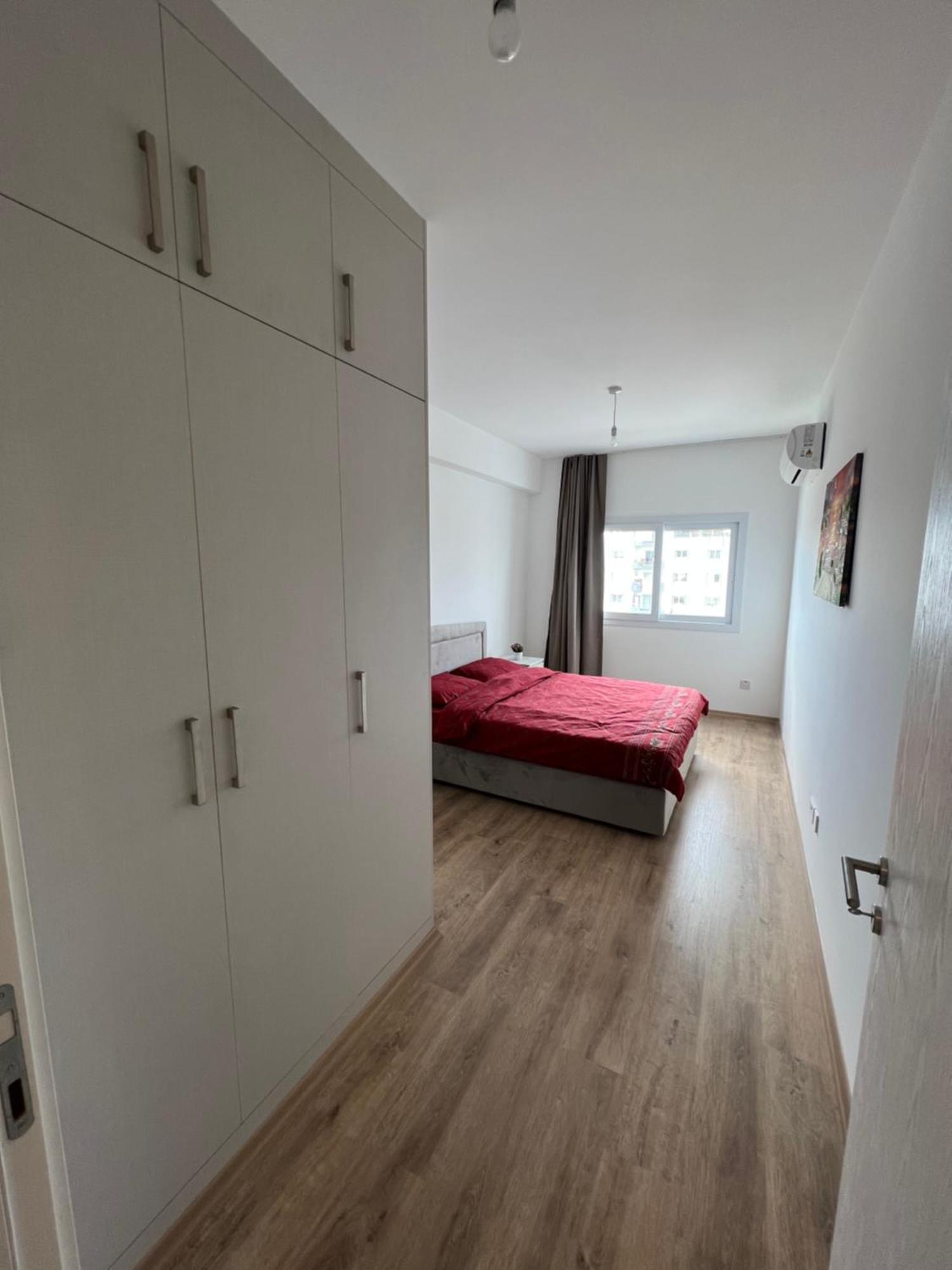 Tetris Apartment Spacious Comfortable Никосия Номер фото