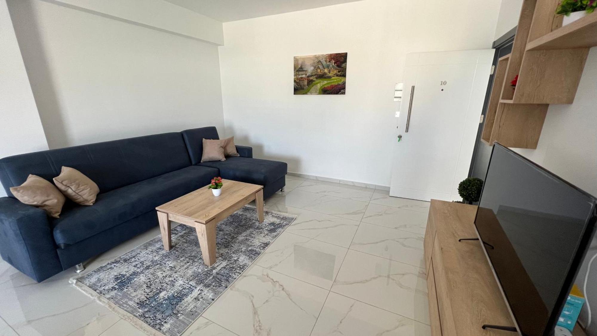Tetris Apartment Spacious Comfortable Никосия Номер фото
