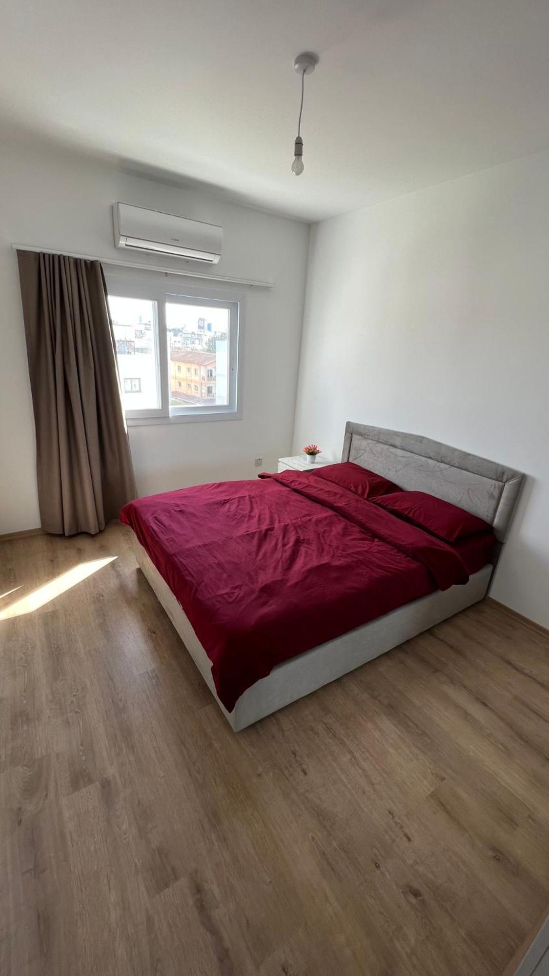 Tetris Apartment Spacious Comfortable Никосия Номер фото