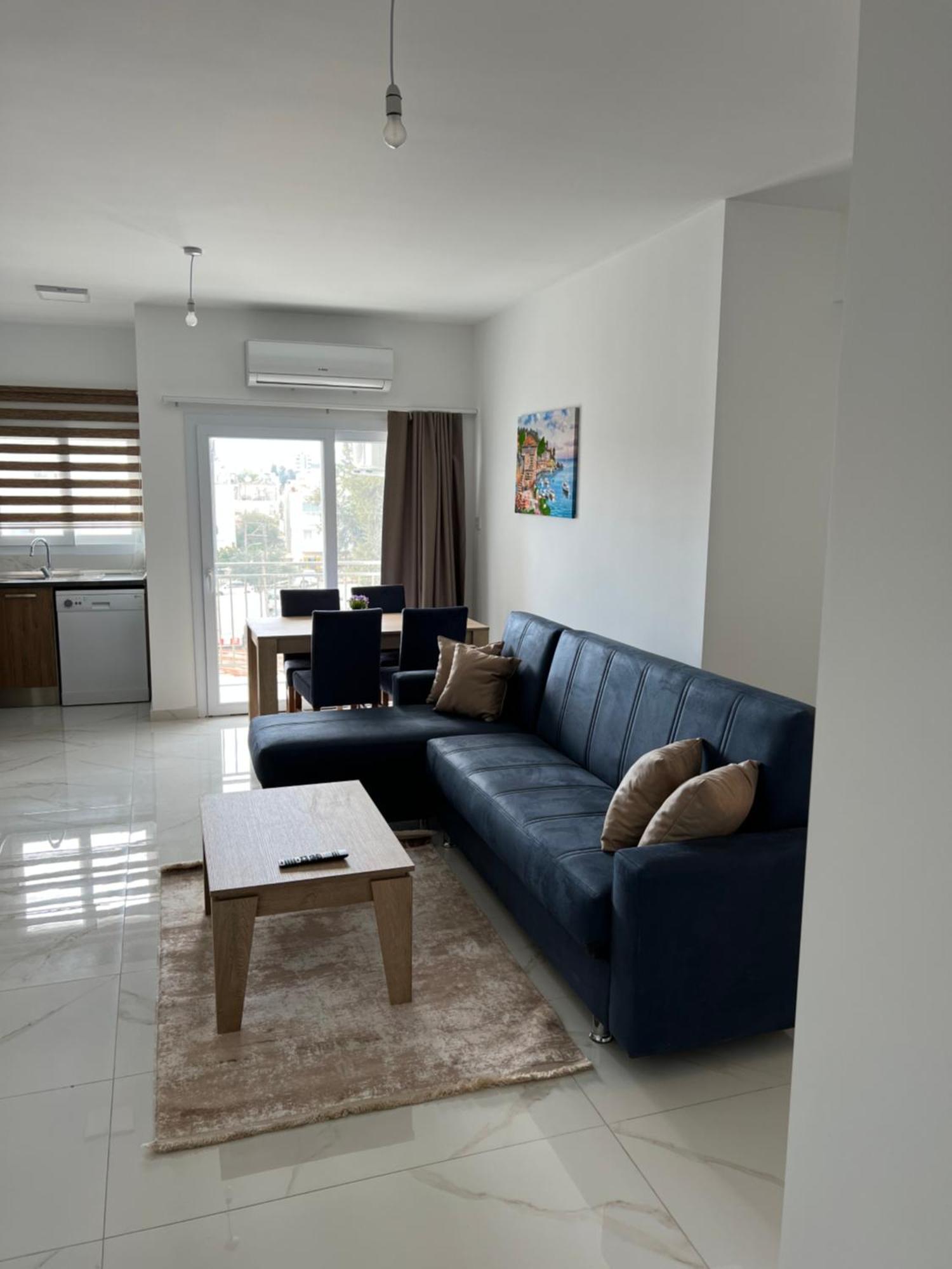 Tetris Apartment Spacious Comfortable Никосия Номер фото