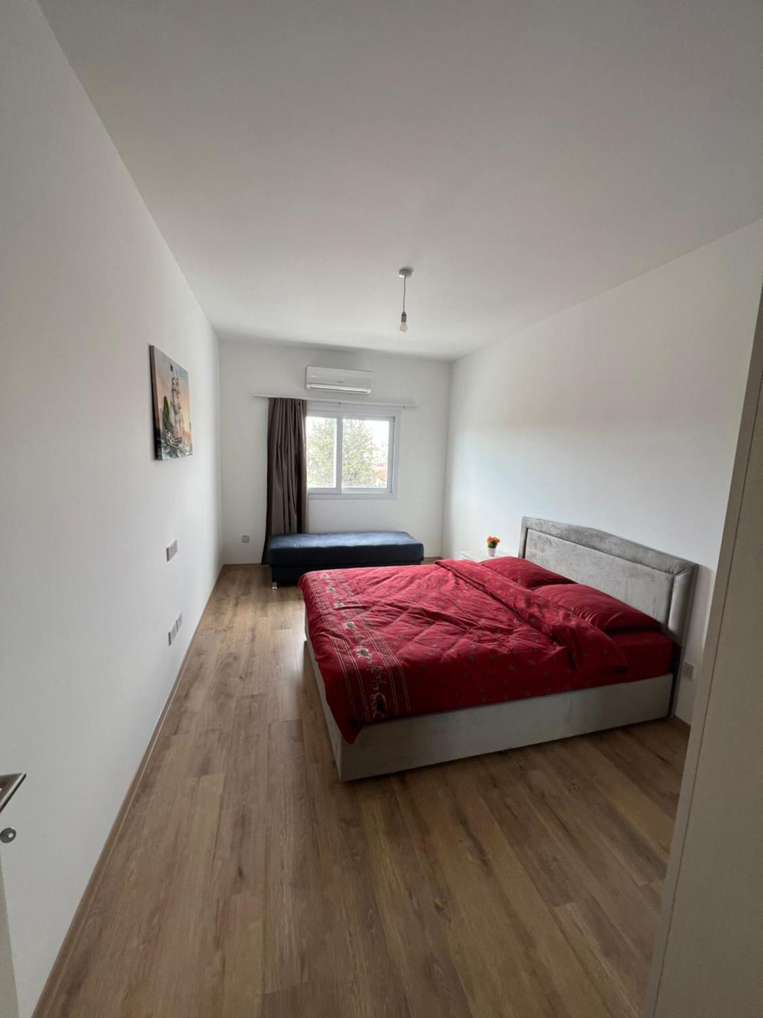 Tetris Apartment Spacious Comfortable Никосия Номер фото