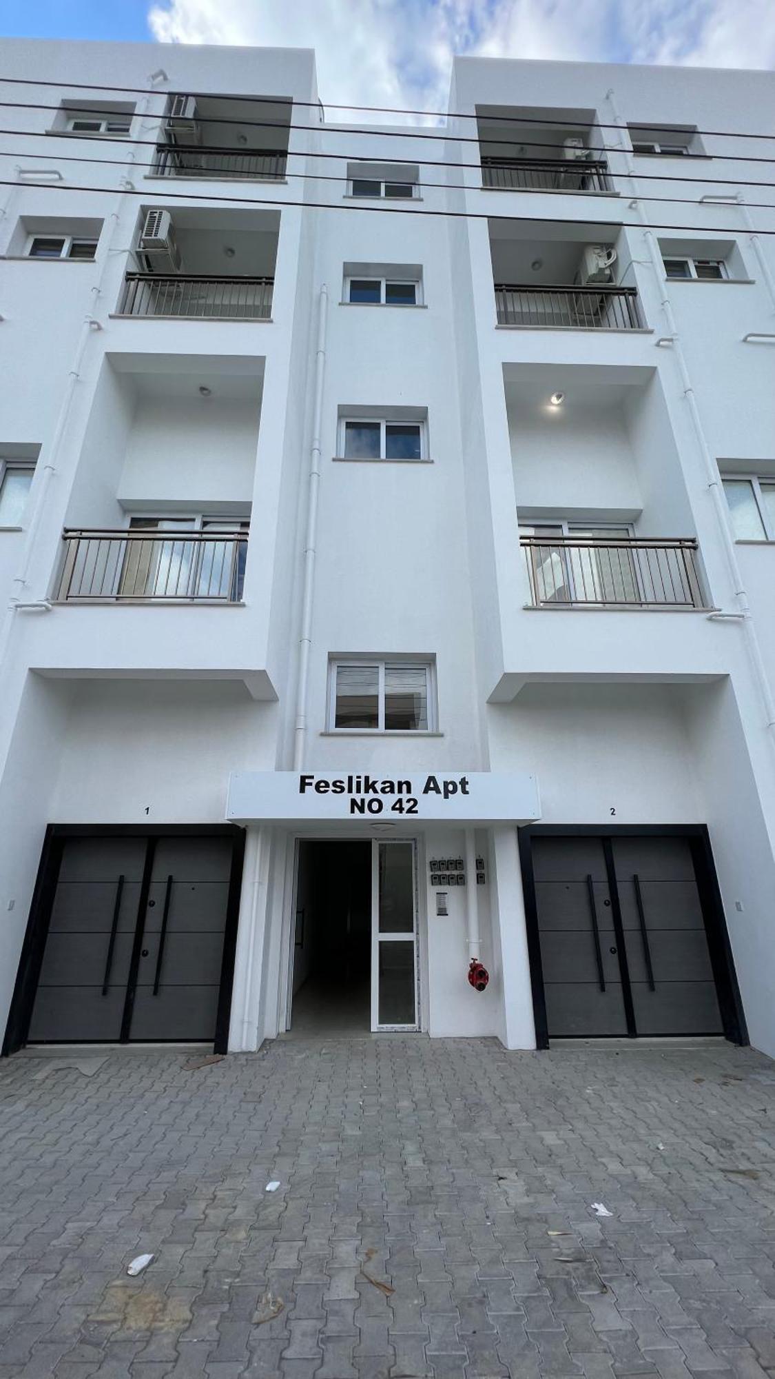 Tetris Apartment Spacious Comfortable Никосия Номер фото