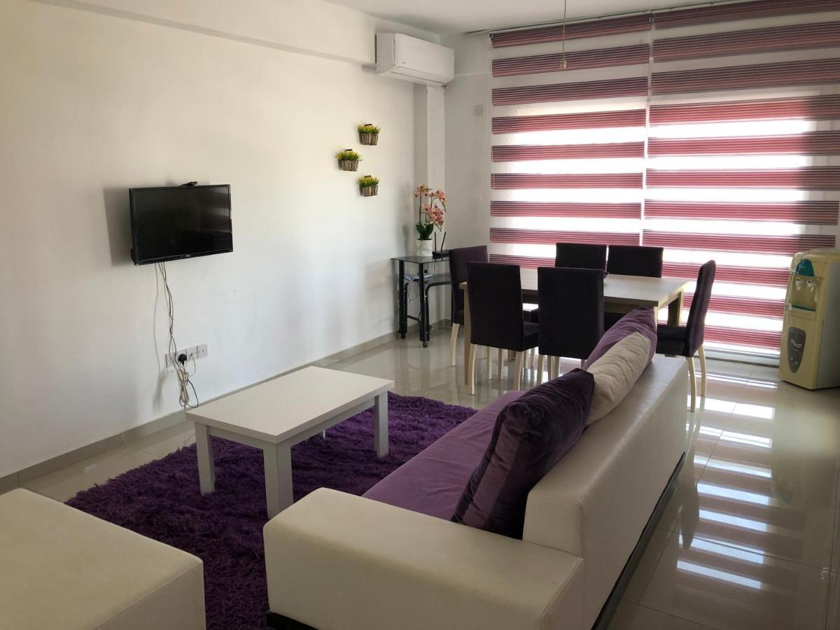 Tetris Apartment Spacious Comfortable Никосия Экстерьер фото
