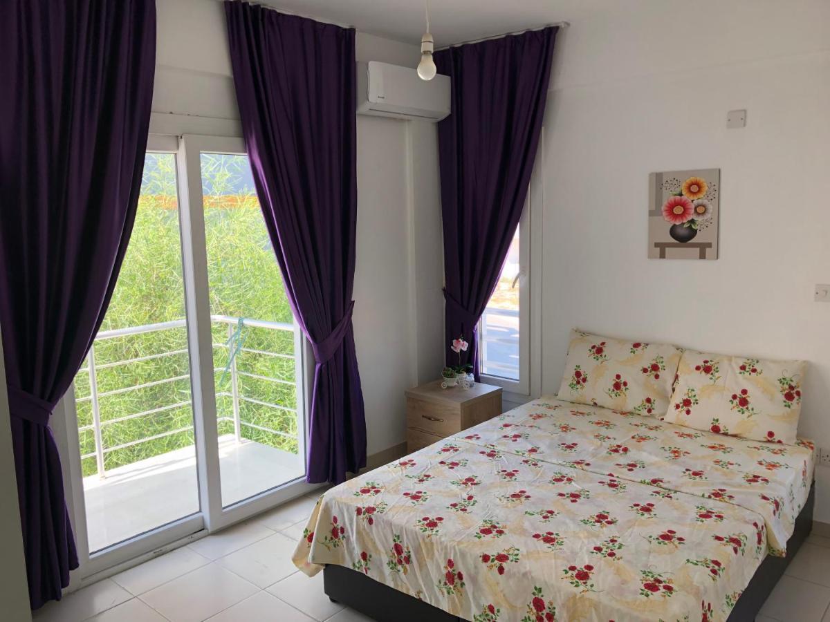 Tetris Apartment Spacious Comfortable Никосия Экстерьер фото