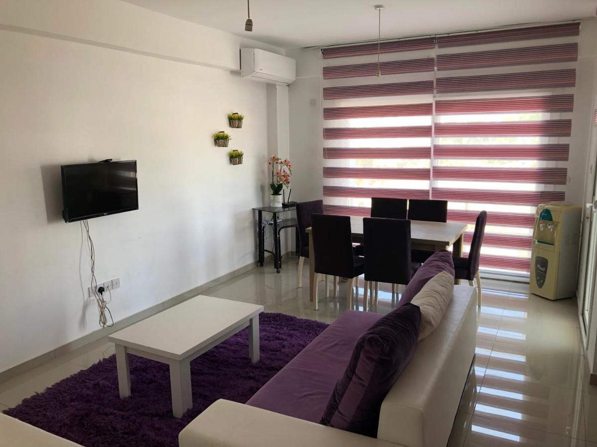 Tetris Apartment Spacious Comfortable Никосия Экстерьер фото